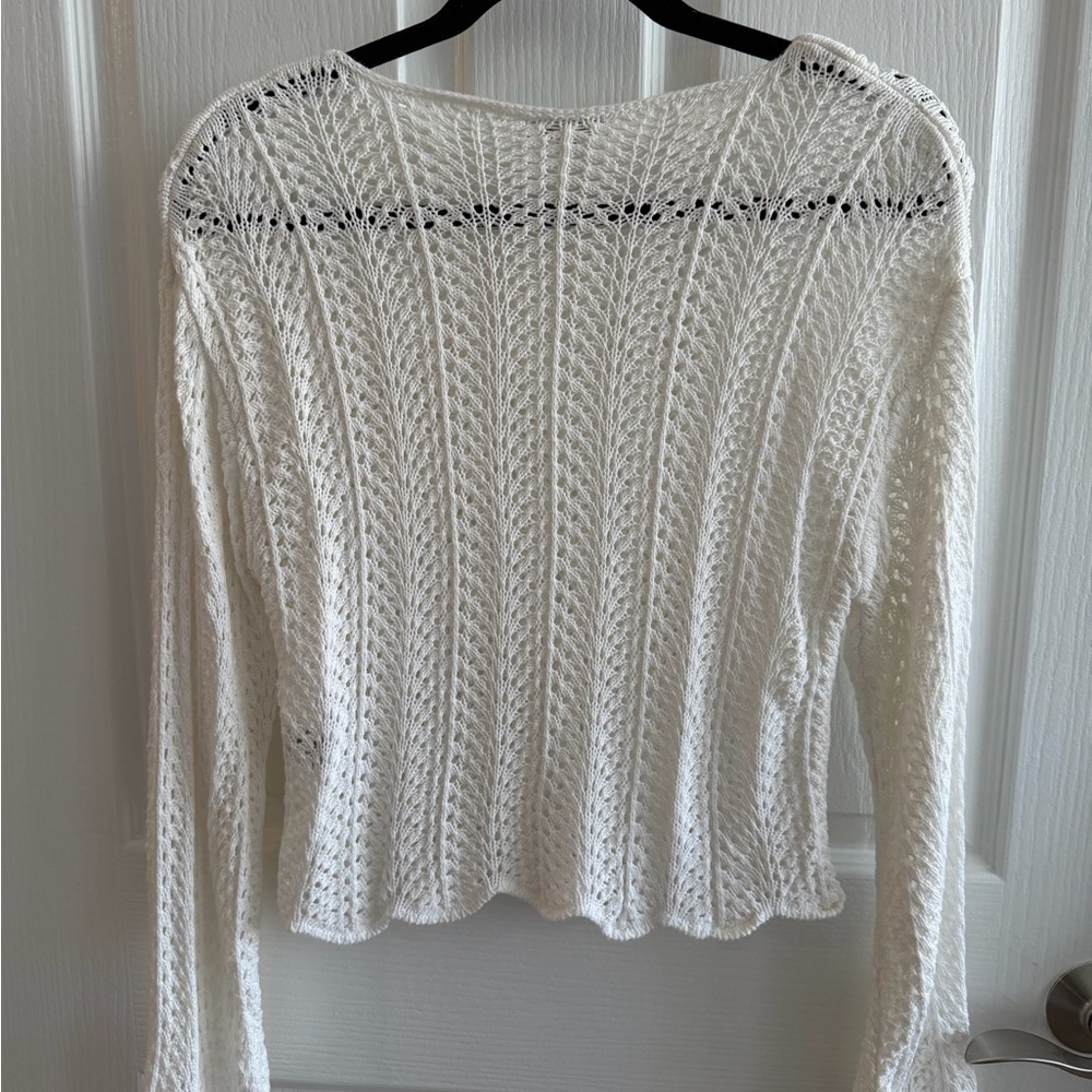 Zsupply Donovan Crochet Cropped Sweater
White Scallop Hem Sleeves Size Small - Picture 3 of 5